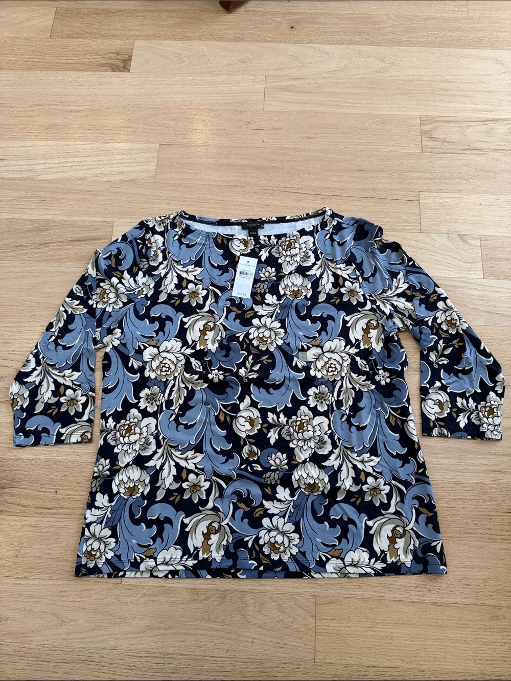 Ann Taylor Navy and Blue Floral 3/4 Sleeve Tee